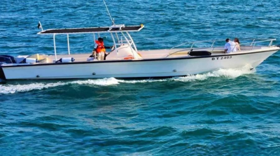 42 FT Speed Boat Dubai Luxury on the water