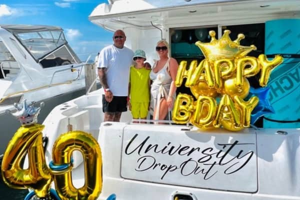 Celebrate Birthday on Yacht